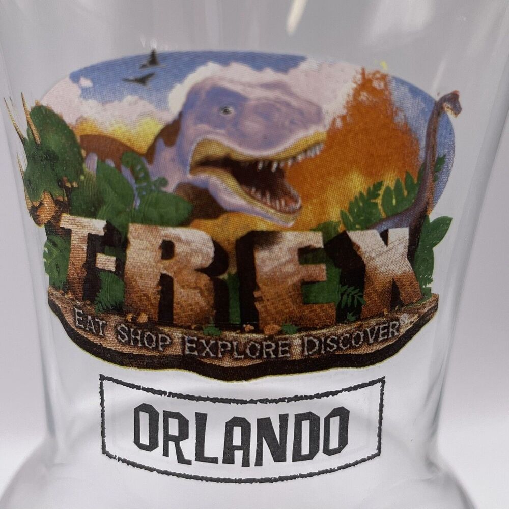 T Rex Restaurant Disney Springs Orlando Souvenir Logo Hurricane Glass 16 oz